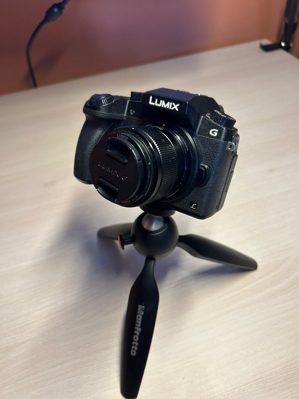 Panasonic Lumix G7 systeemcamera + 14-42mm + 42.5mm f/1.7, Ophalen of Verzenden, Gebruikt, Geheugenkaart, Panasonic