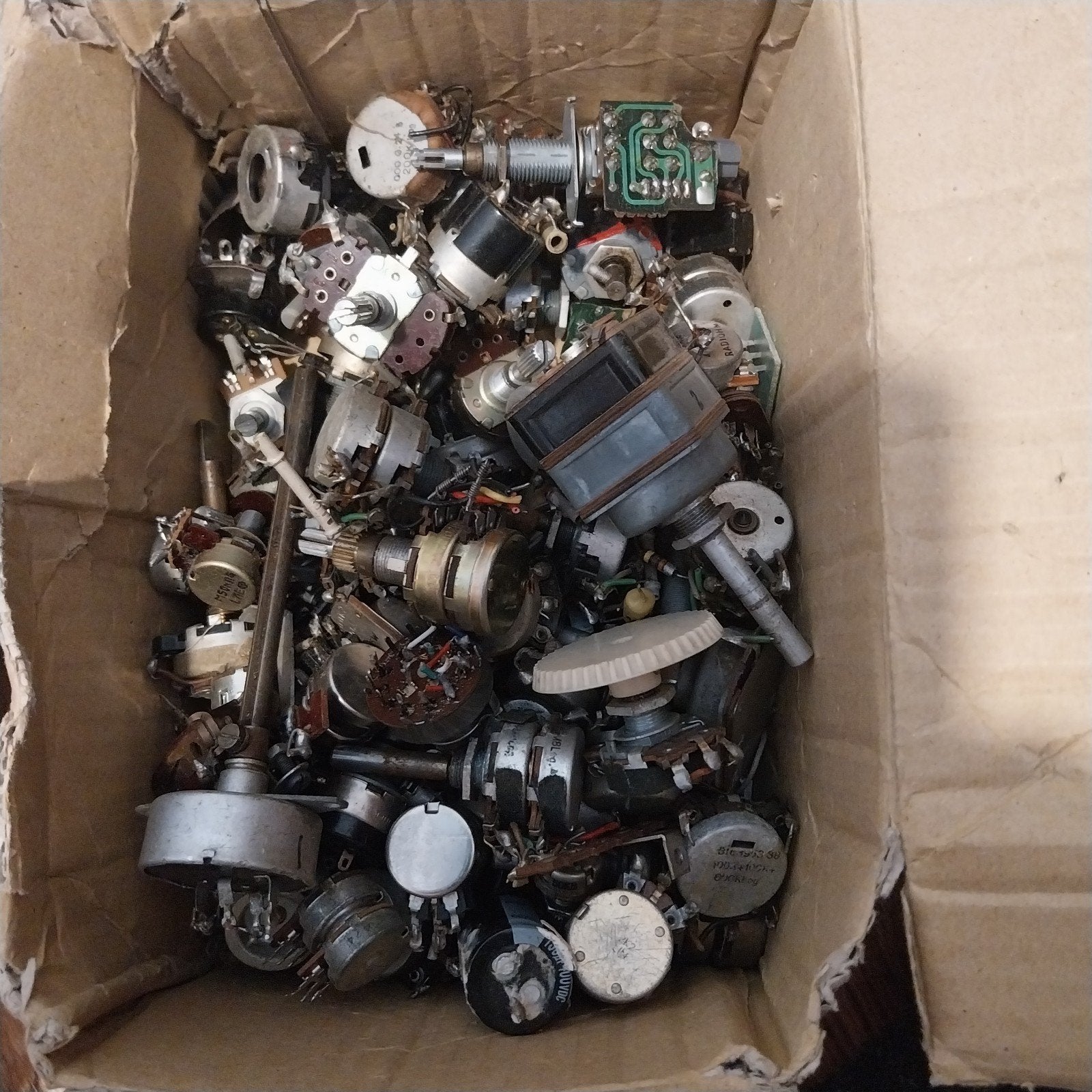 Partij Potentiometers, Ophalen of Verzenden
