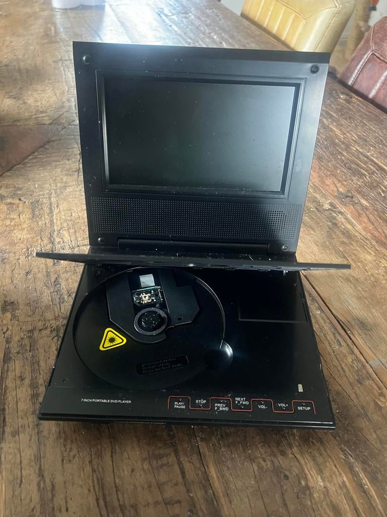 Drie stuks Draagbare DVD-speler 7 inch met  tas, Draagbaar, Ophalen of Verzenden, Zo goed als nieuw, Overige merken