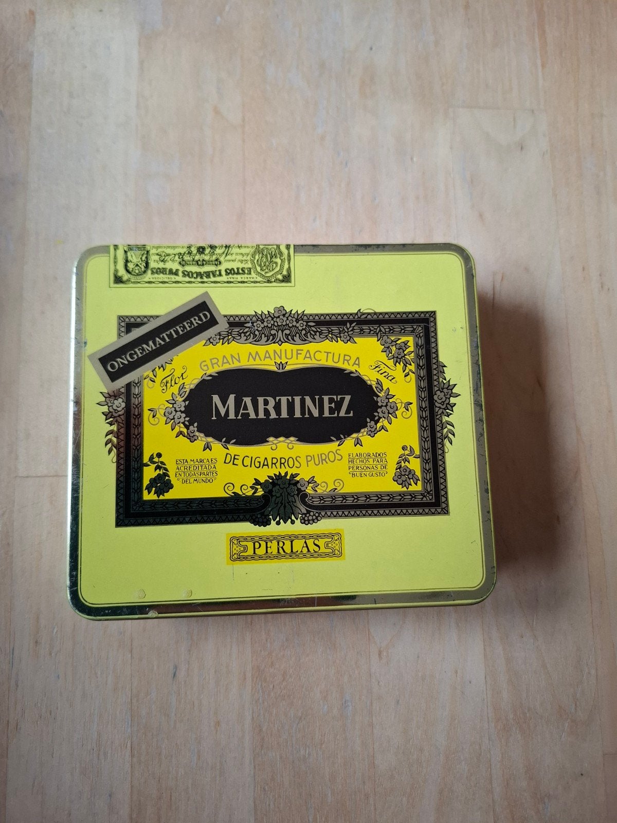 Vintage Martinez sigarenblik - Geel met zwarte opdruk, Ophalen of Verzenden, Gebruikt, Overige, Overige merken