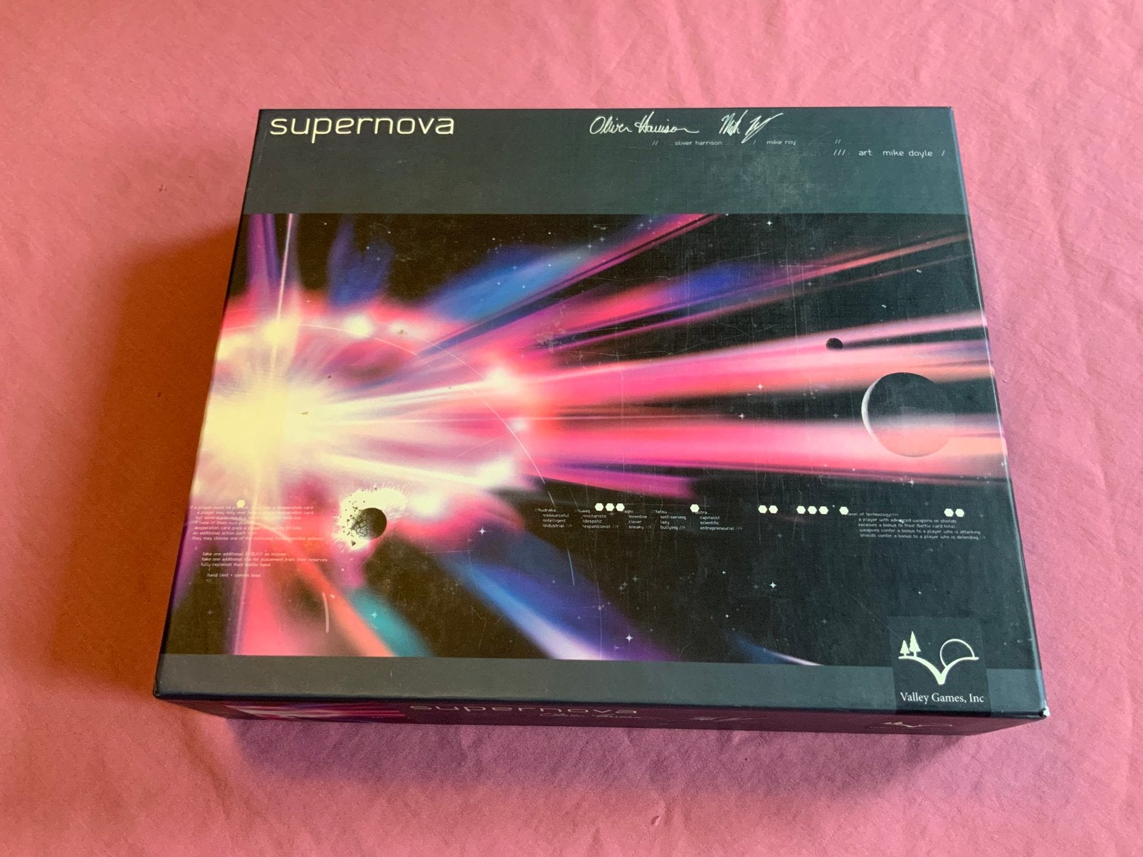 Supernova, Vijf spelers of meer, Ophalen of Verzenden, Gebruikt, Valley games