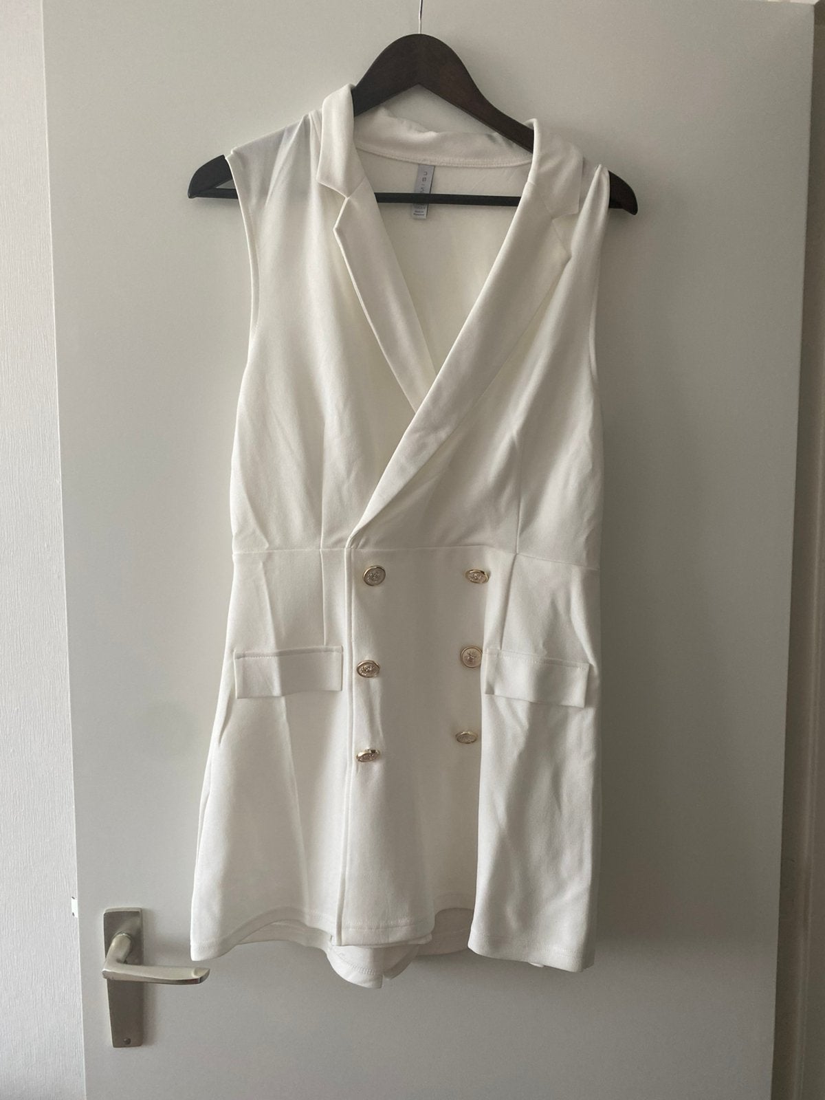 Playsuit lijkt op een jurk maar zit een broekje in maat 42, Ophalen of Verzenden, Zo goed als nieuw, Maat 42/44 (L), Wit