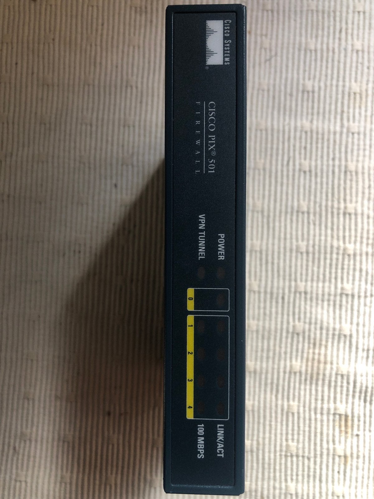 Cisco PIX 501 Firewall - Betrouwbare Netwerkbeveiliging, Ophalen of Verzenden, Gebruikt, Router