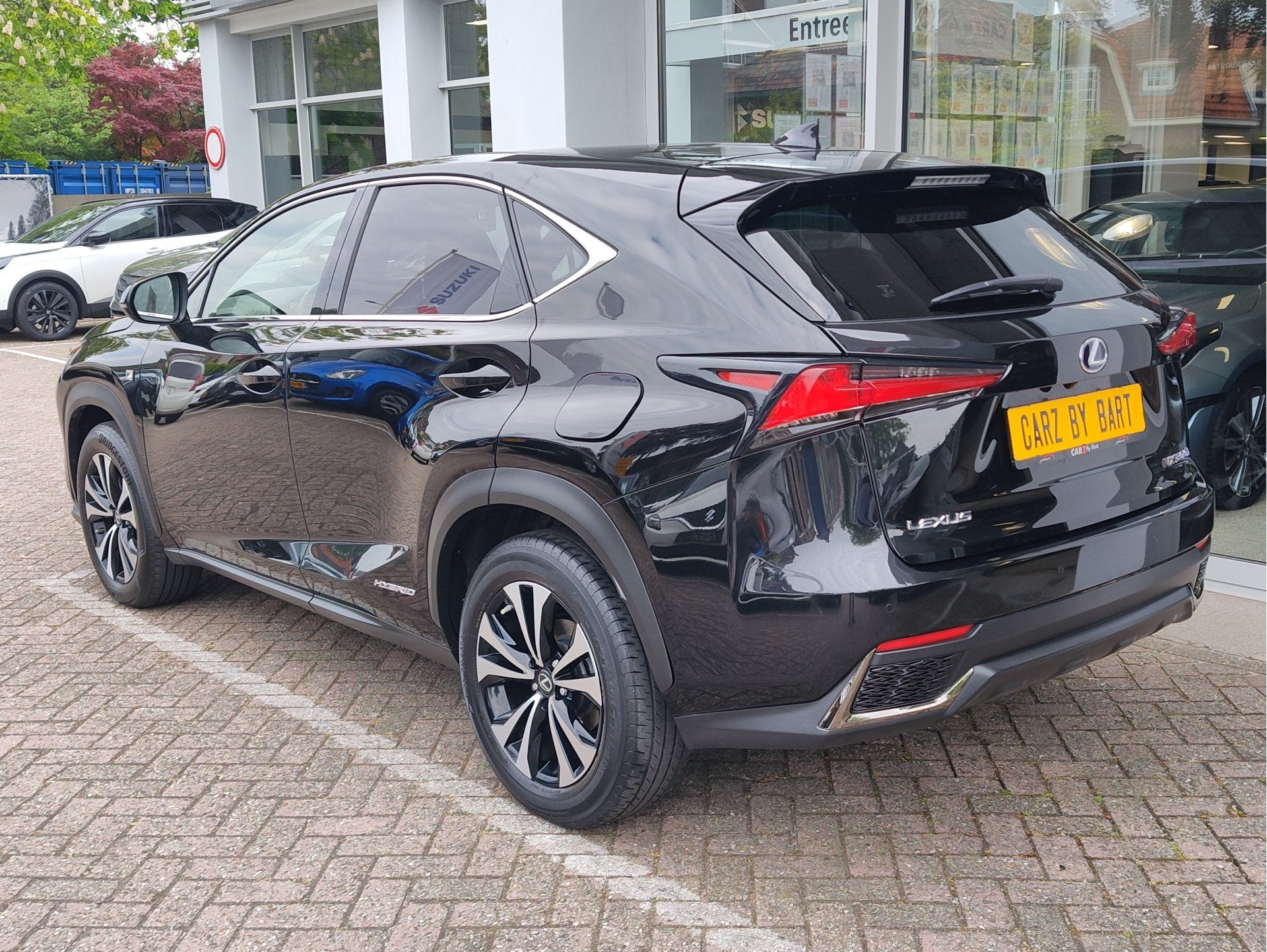 Lexus NX 300h AWD F SPORT LINE AUTOMAAT REEDS RIJKLAAR! | Ma, Auto's, Automaat, Leder, Bedrijf, Hybride Elektrisch/Benzine