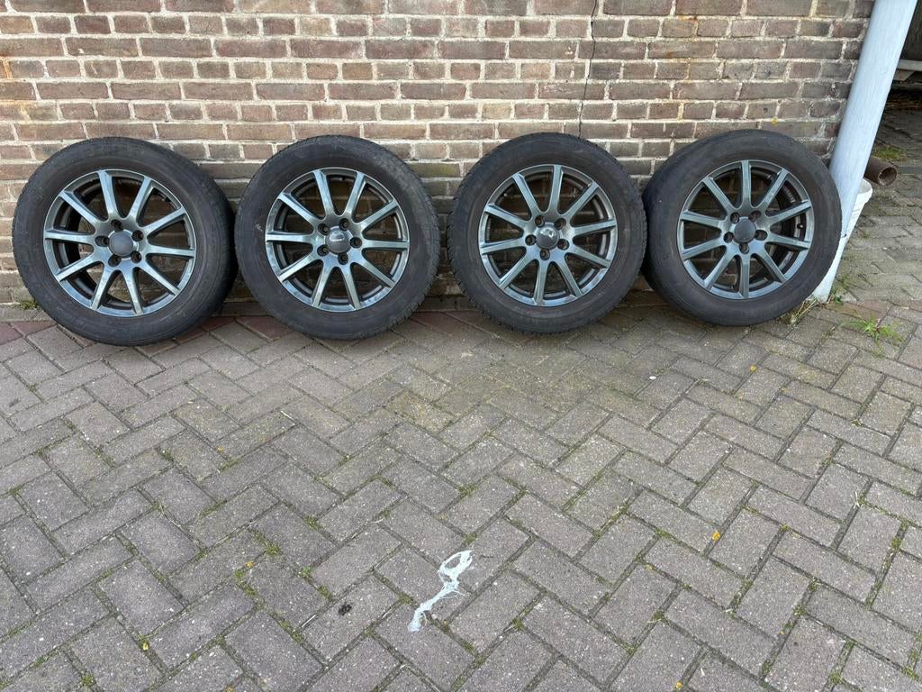 4 rail velgen met winterbanden., Auto-onderdelen, Banden en Velgen, Ophalen, 16 inch, Banden en Velgen, Winterbanden