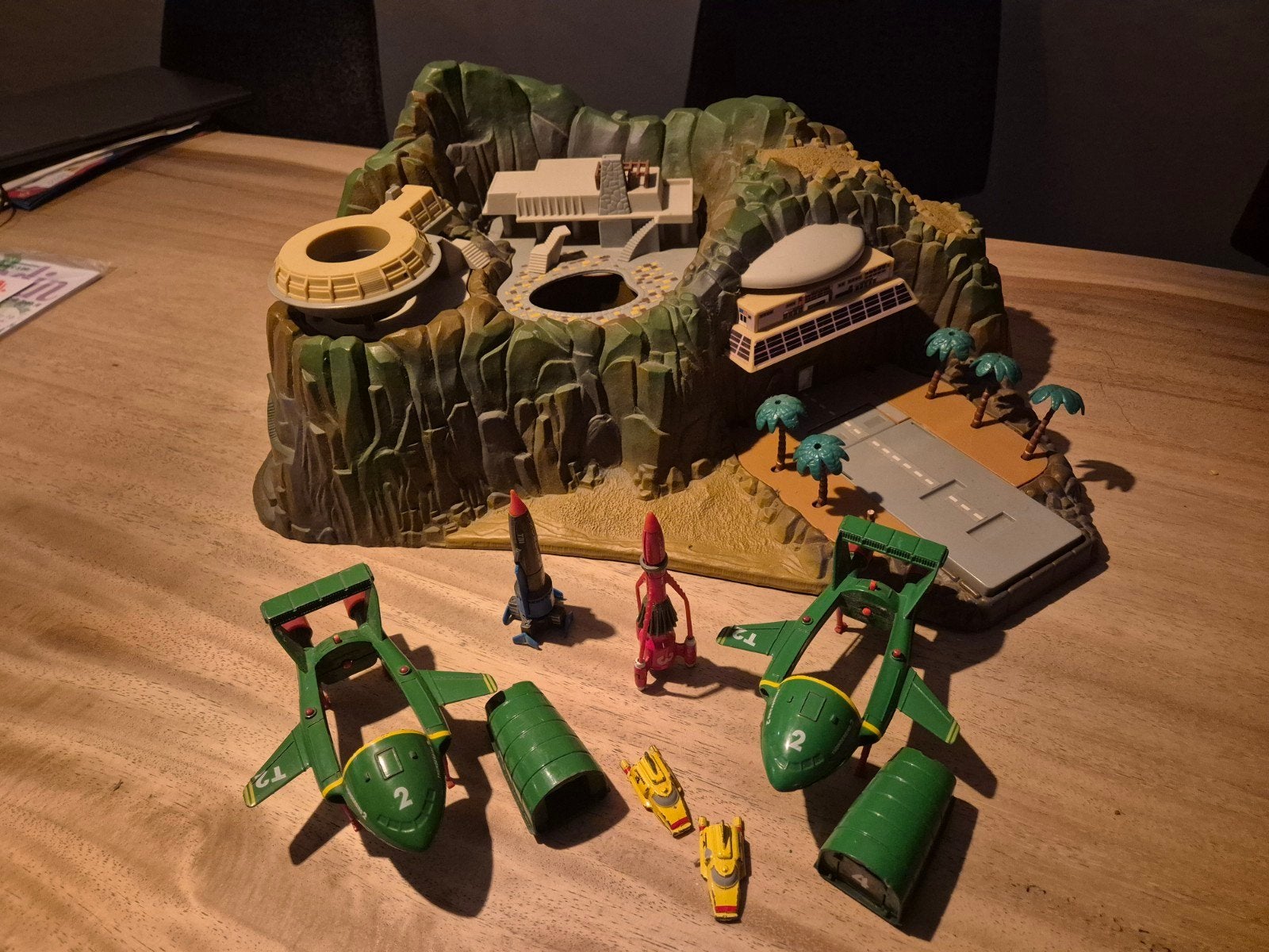 Thunderbirds Island, compleet en met werkend geluid.

Palmbo, Ophalen, Tractor of Landbouw