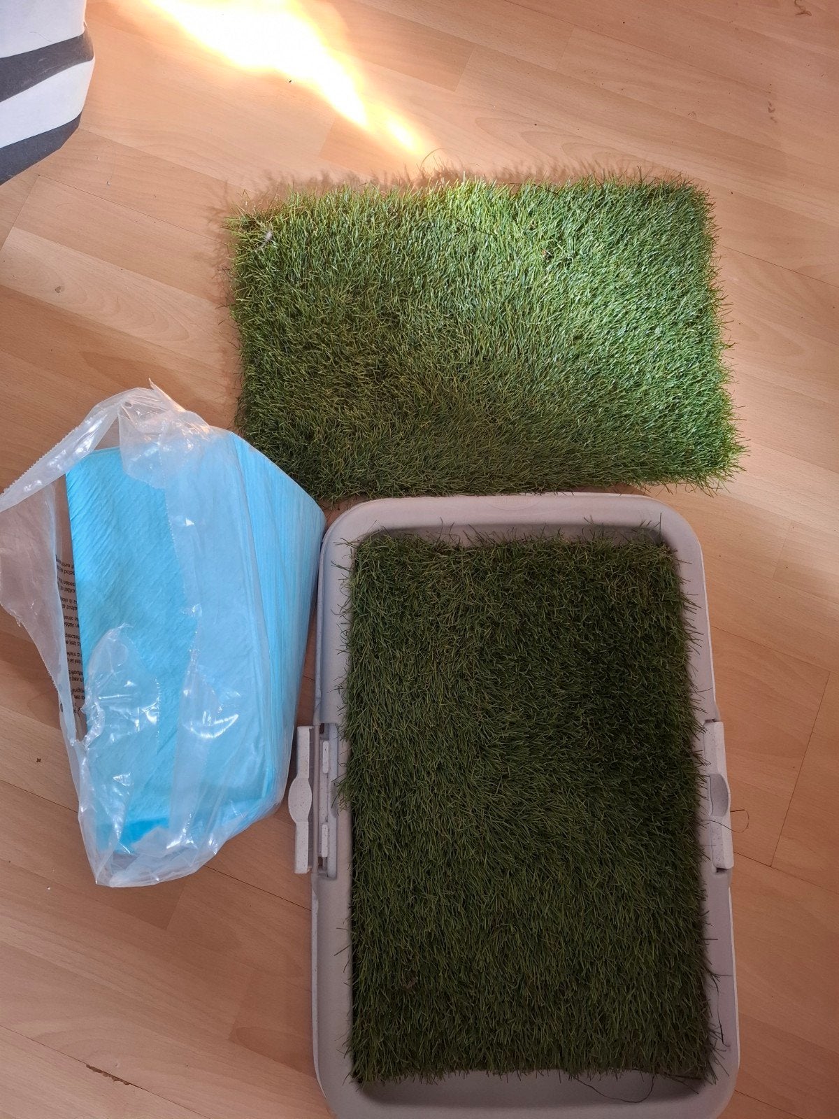 puppy zindelijk trainingsmat met pads en kunstgras, Dieren en Toebehoren, Ophalen, Zo goed als nieuw