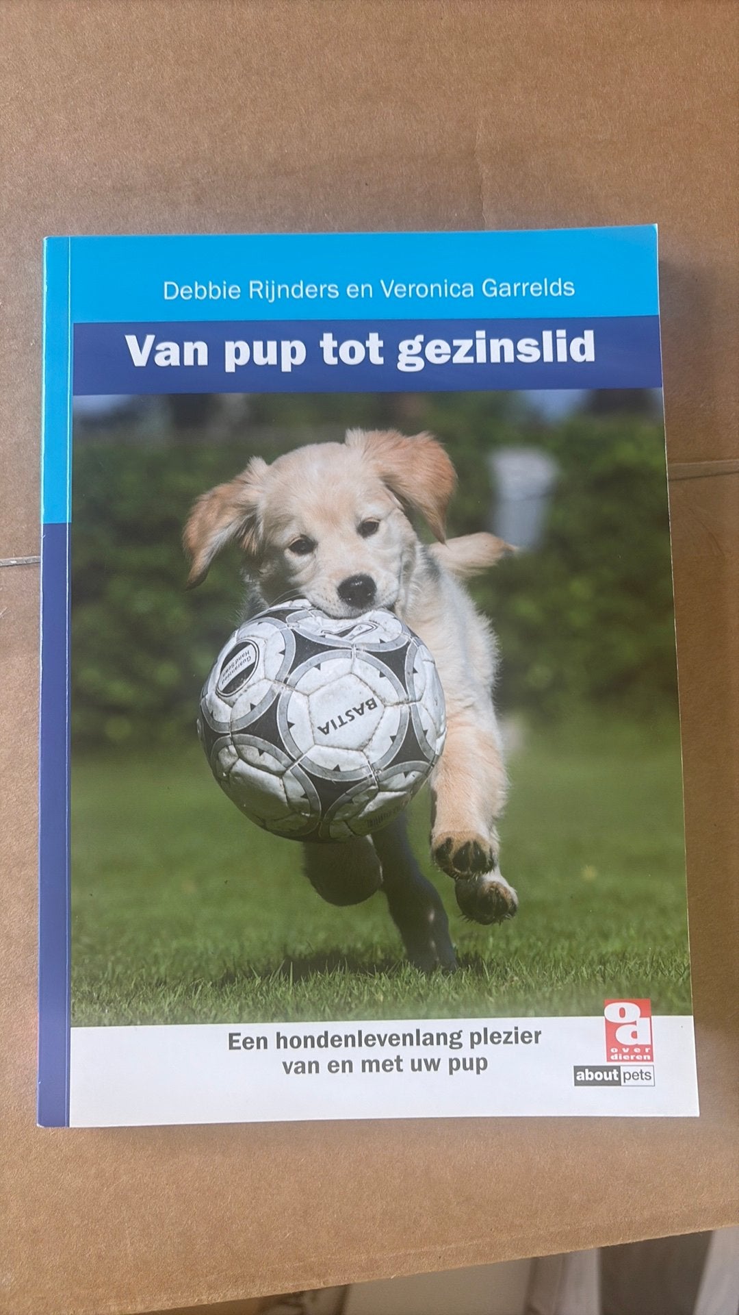 Van pup tot gezinslid, Ophalen of Verzenden, Zo goed als nieuw