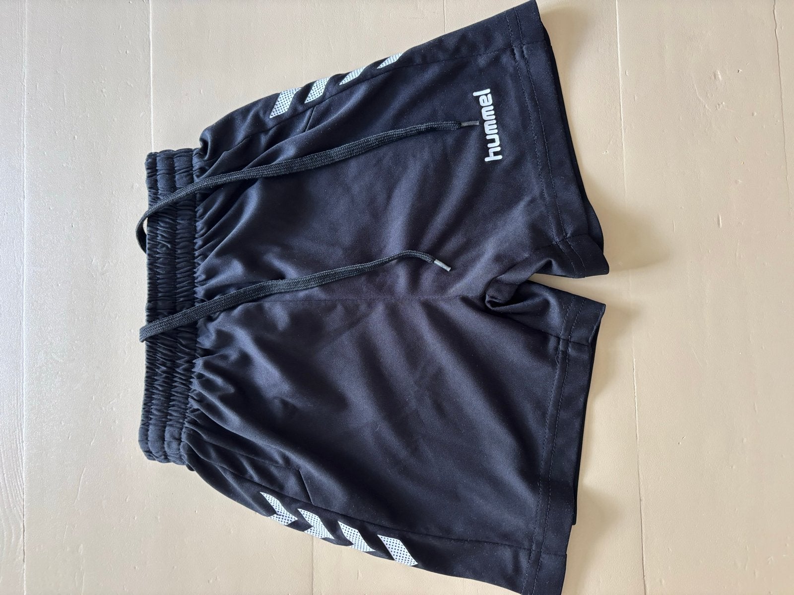 Hummel handbalbroekje maat 128, Ophalen, Gebruikt, Jongen of Meisje, Sport- of Zwemkleding