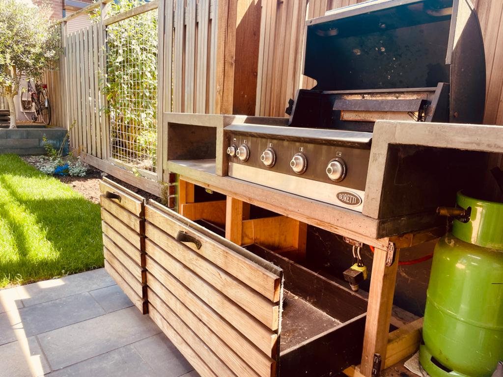 Buitenkeuken met Boretti gas BBQ en ruimte voor Green Egg, Tuin en Terras, Ophalen, Gebruikt, Gas, Inbouw