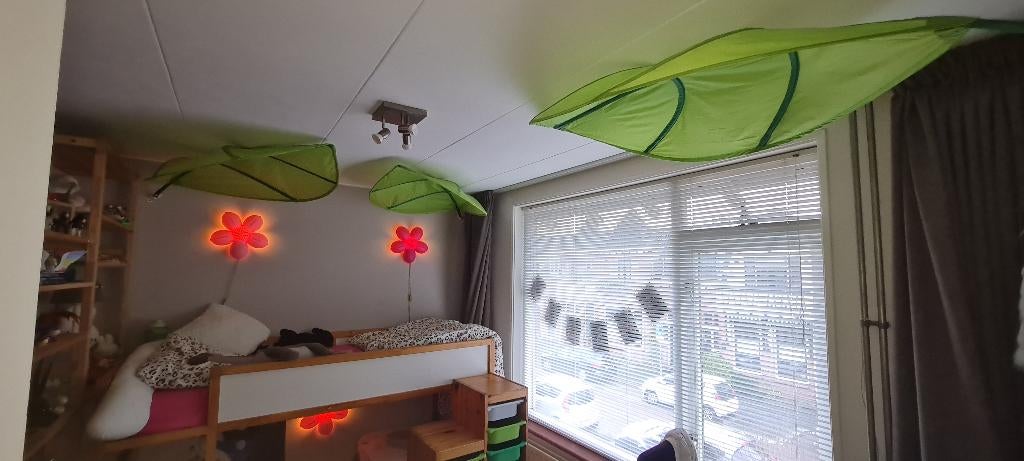 ikea wandlamp bloem, Kinderen en Baby's, Kinderkamer | Inrichting en Decoratie, Ophalen, Gebruikt, Lamp