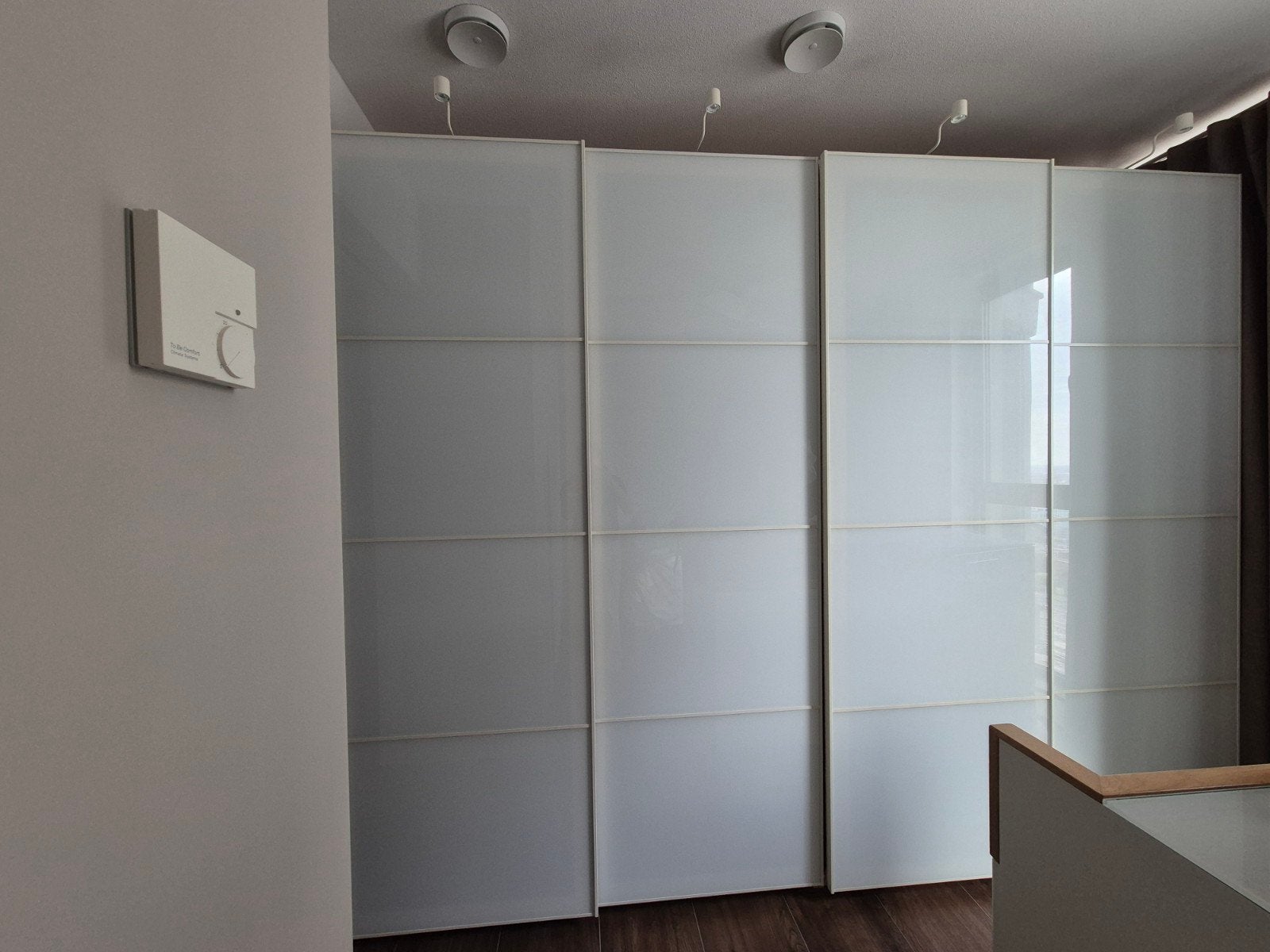 Ikea pax kledingkast-glazen schuifdeuren-berken-LED verlich., Ophalen, 200 cm of meer, Zo goed als nieuw, 200 cm of meer