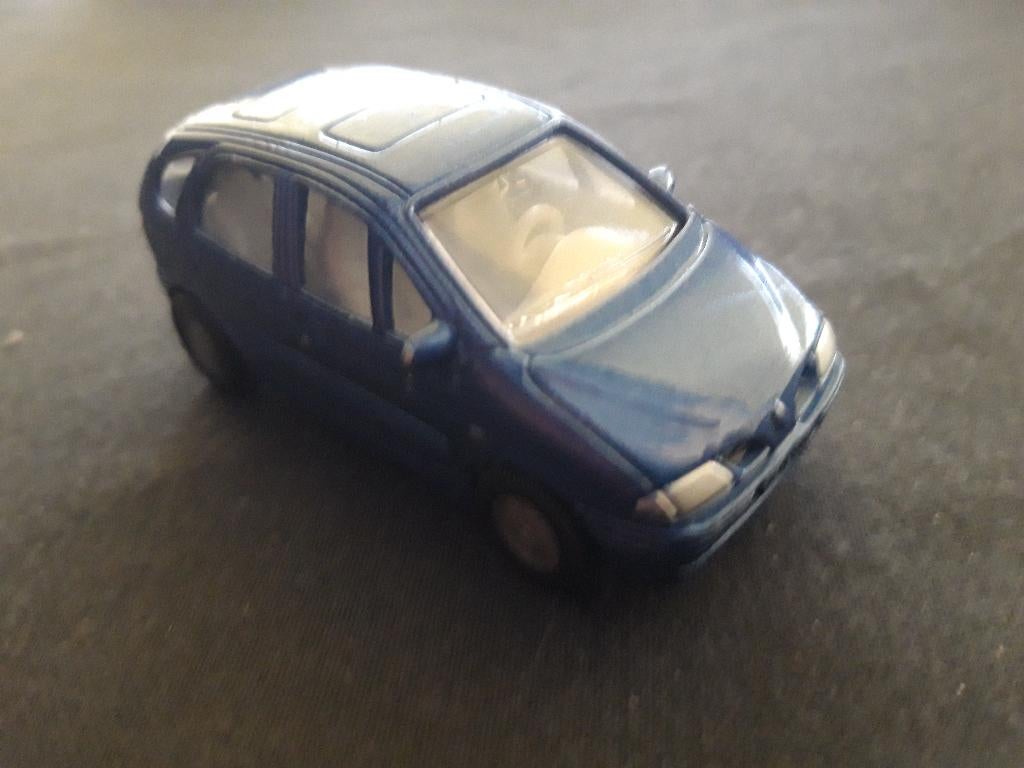 Renault Mégane Scenic RT 2.0 blauw – Siku, Hobby en Vrije tijd, Ophalen of Verzenden, Gebruikt, Auto