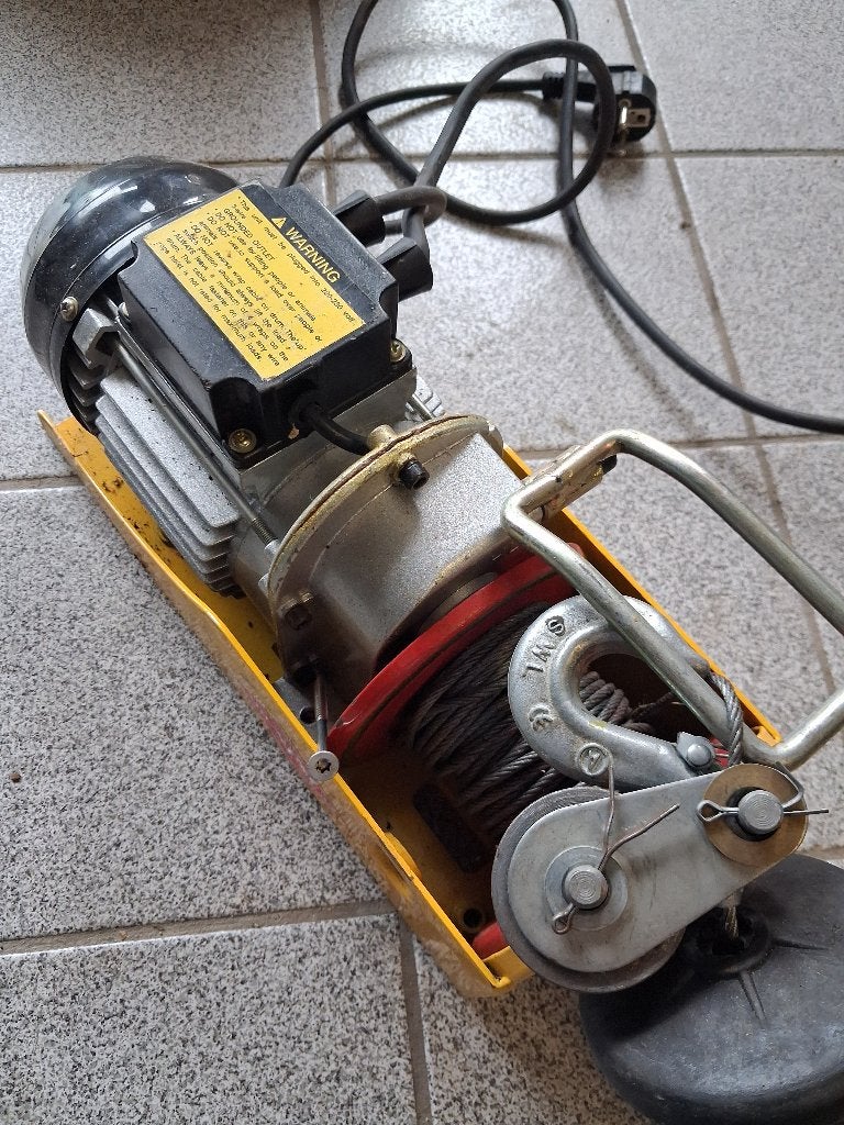 Takel - lier electrisch t/m 250 kg, Ophalen, Gebruikt, Elektrisch