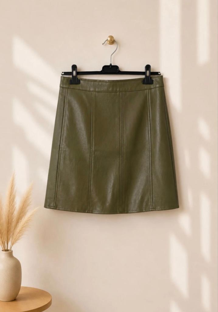 Khaki leren rok - Maat M, Kleding | Dames, Rokken, Maat 38/40 (M), Nieuw, Ophalen of Verzenden, Boven de knie