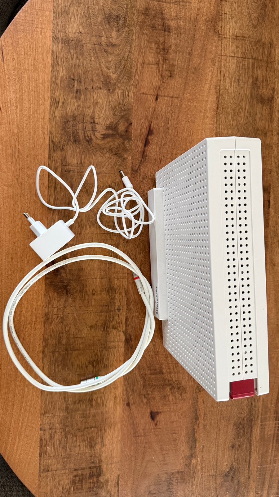Fritz 6690 cable modem international edition, Computers en Software, Routers en Modems, Zo goed als nieuw, Router met modem, Ophalen of Verzenden