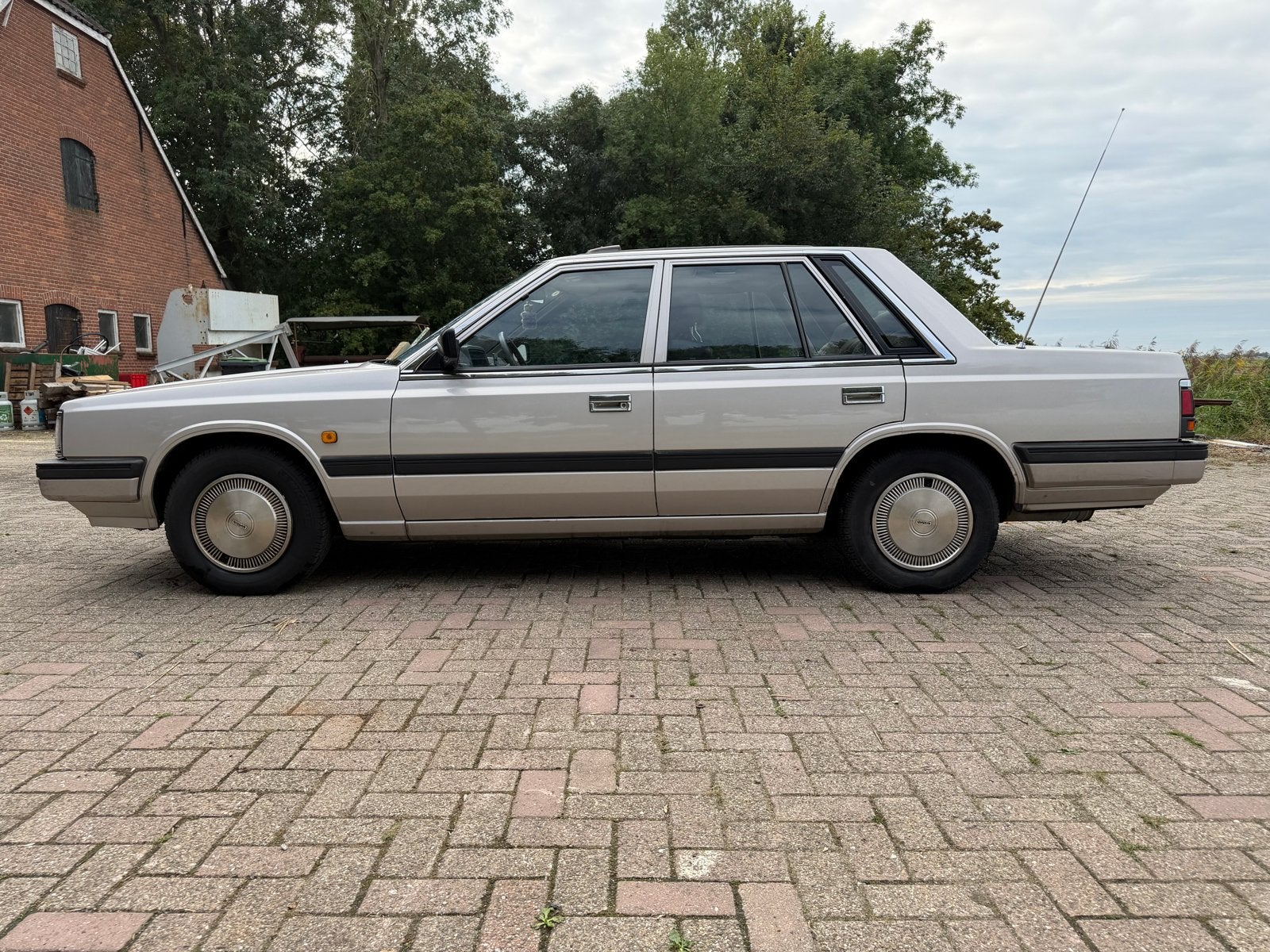 Nissan Laurel 2.8 SGL AUT 1985 Grijs oldtimer, foto 7