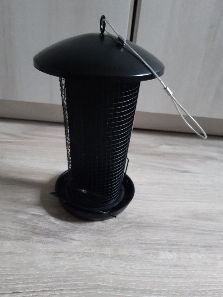 2 verschillende voederhuisje vogels, Ophalen of Verzenden, Zo goed als nieuw