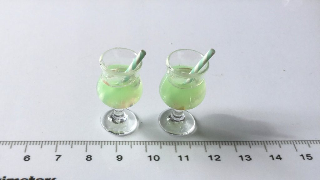 Poppenhuis miniaturen cocktails 316, Verzamelen, Poppenhuizen en Toebehoren, Ophalen of Verzenden, Nieuw, Poppenhuis