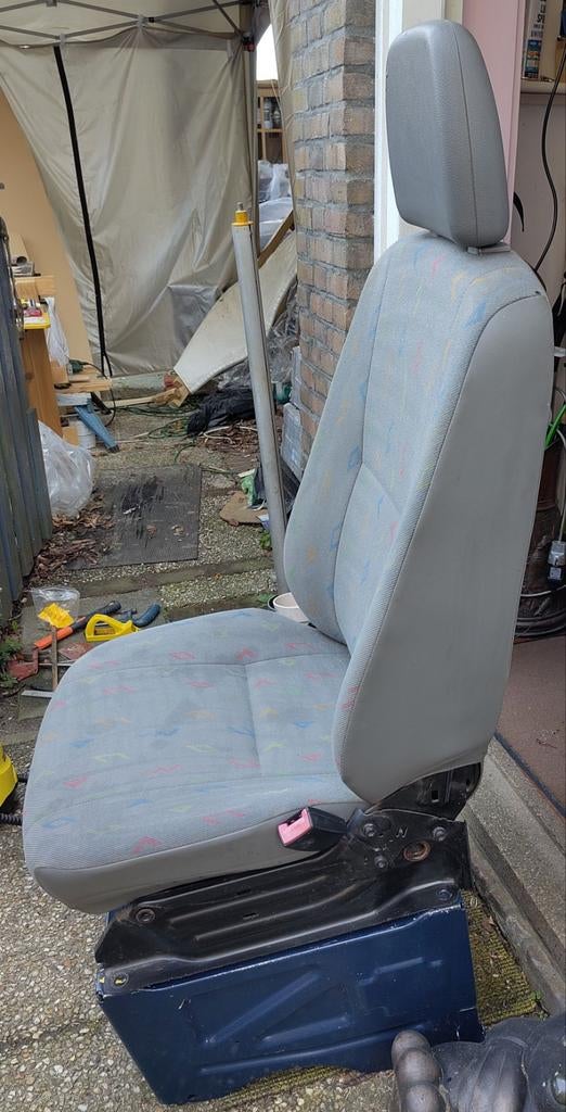 Mercedes Sprinter type 906/2012 Bijrijdersstoel met onderbak, Ophalen