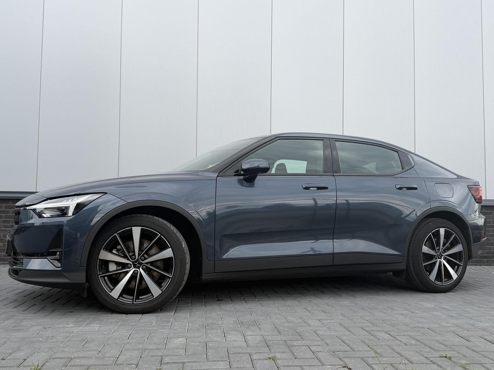 Polestar 2 Long Range Single Motor 78 kWh, Polestar 2, Gebruikt, Blauw, 1969 kg