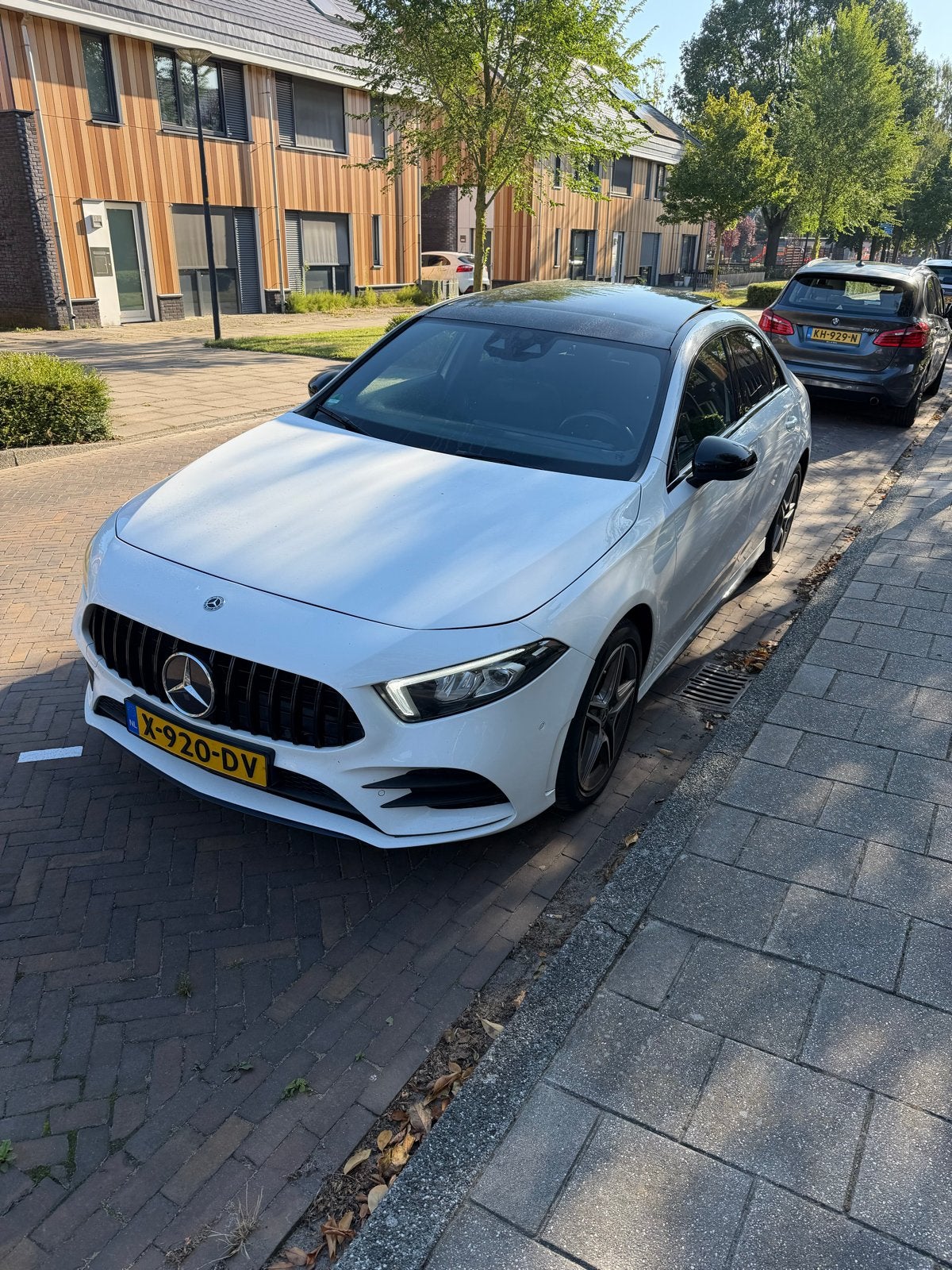 Mercedes-Benz A-Klasse A 250 e 218pk 8G-DCT 2021 Wit, Zwart, 160 pk, Alcantara, Wit