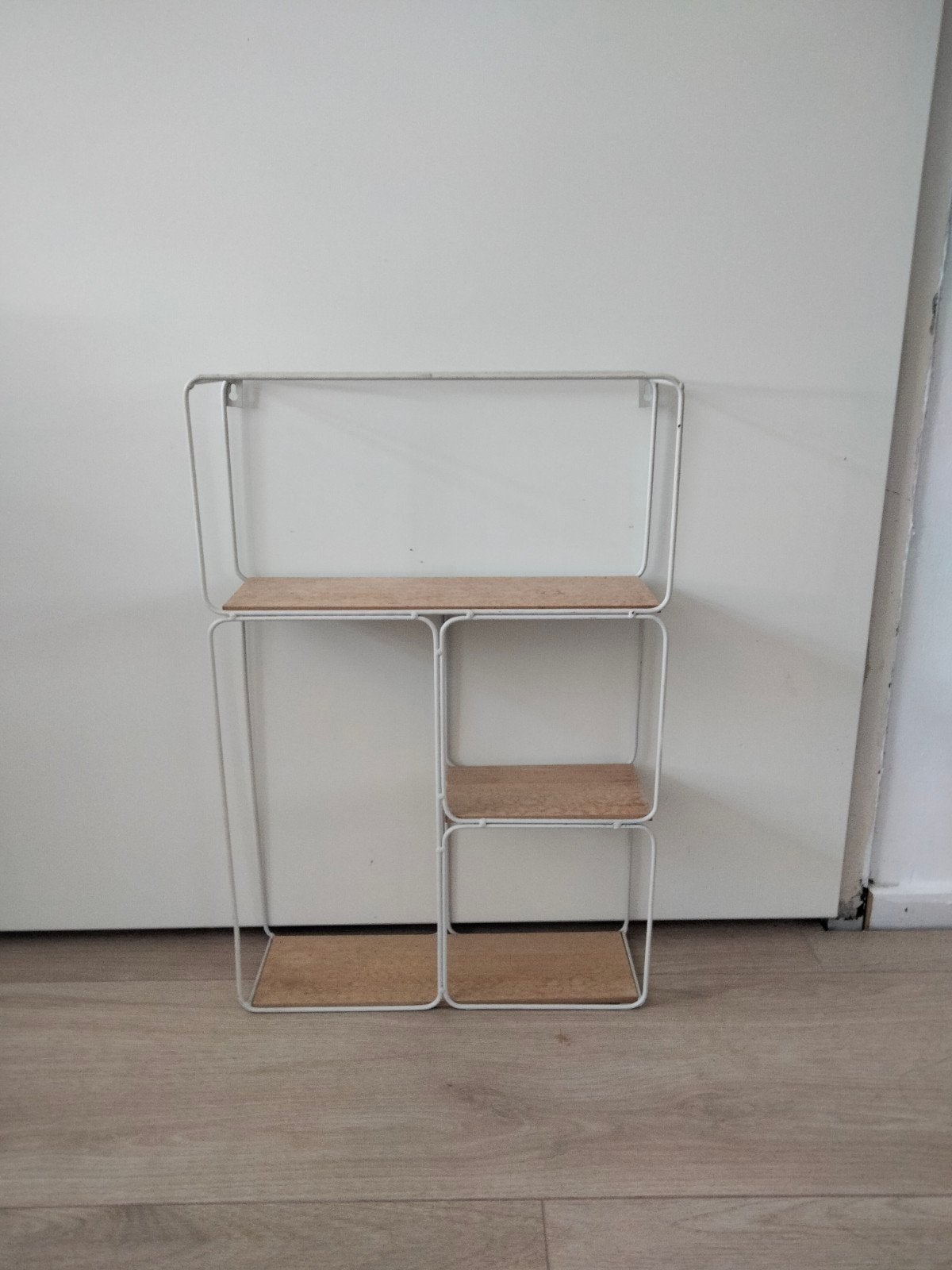 Wandrekje metaal, Ophalen, Gebruikt, Wit, Metaal
