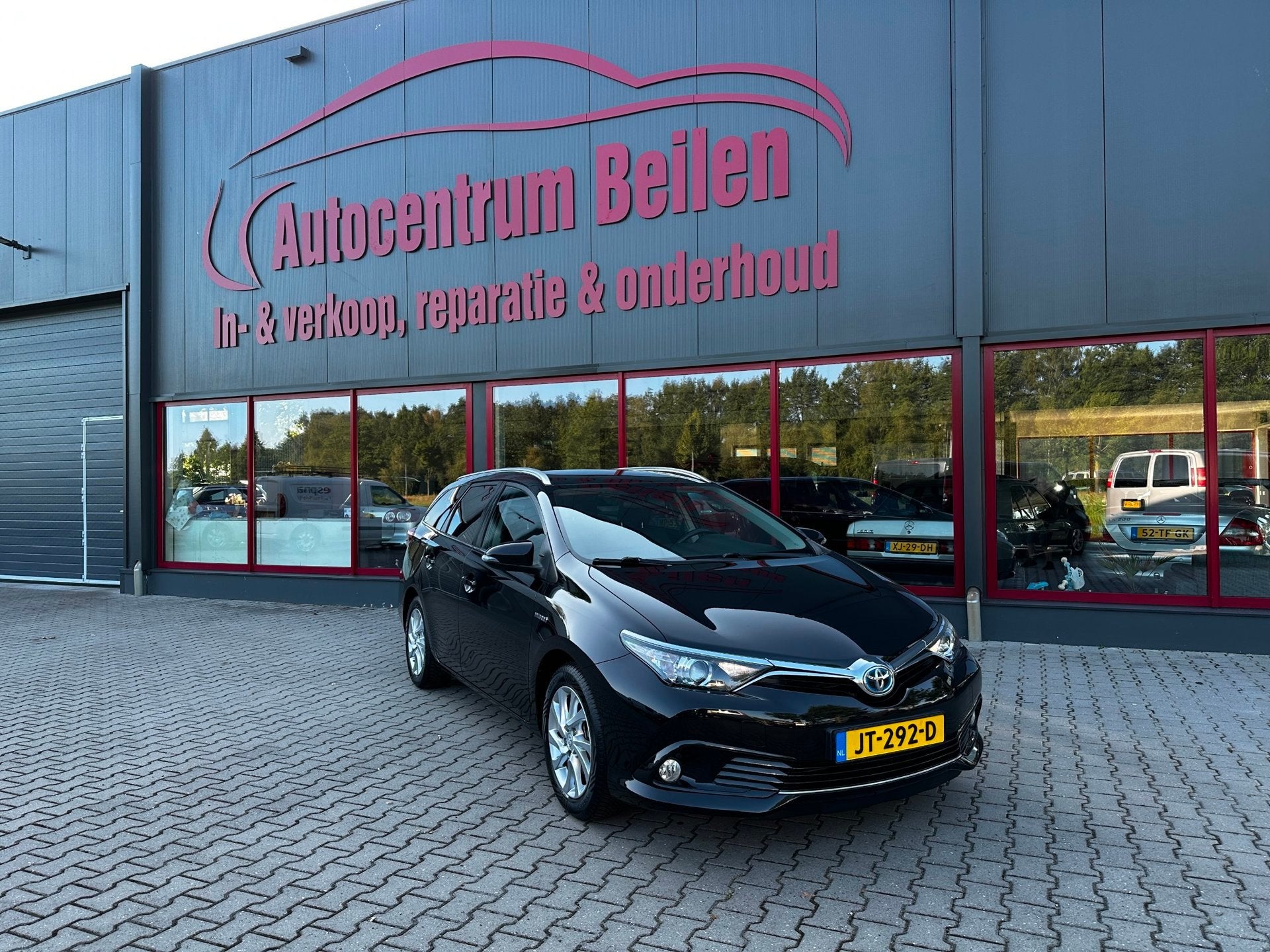 Toyota Auris Touring Sports 1.8 Hybrid Business Plus / Autom, 28 km/l, Gebruikt, Euro 6, Zwart