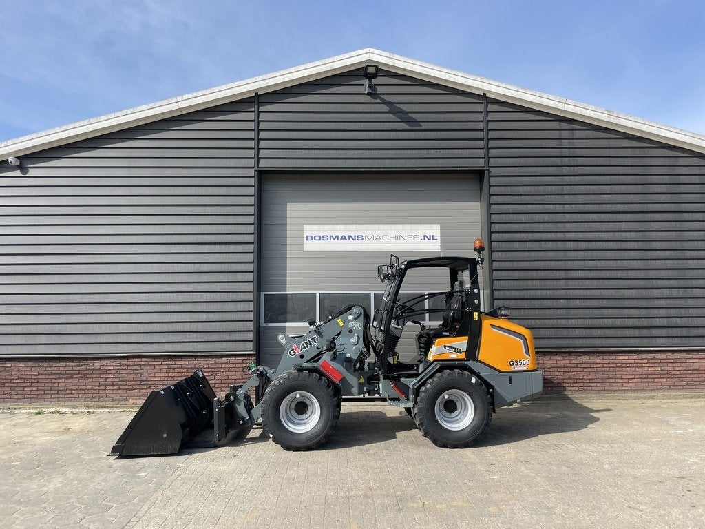 Giant G3500 shovel 2025 €795 LEASE, Zakelijke goederen, Machines en Bouw | Kranen en Graafmachines, Tobroco, Info@tobroco.nl, Sprendlingenstraat 57
5061 KM  Oisterwijk, NL
