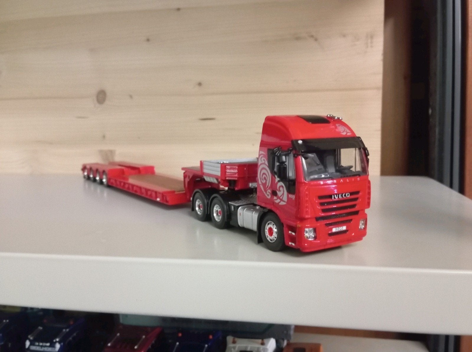Iveco dieplader WSI, Hobby en Vrije tijd, Modelauto's | 1:50, Ophalen of Verzenden, Nieuw, Bus of Vrachtwagen, Wsi