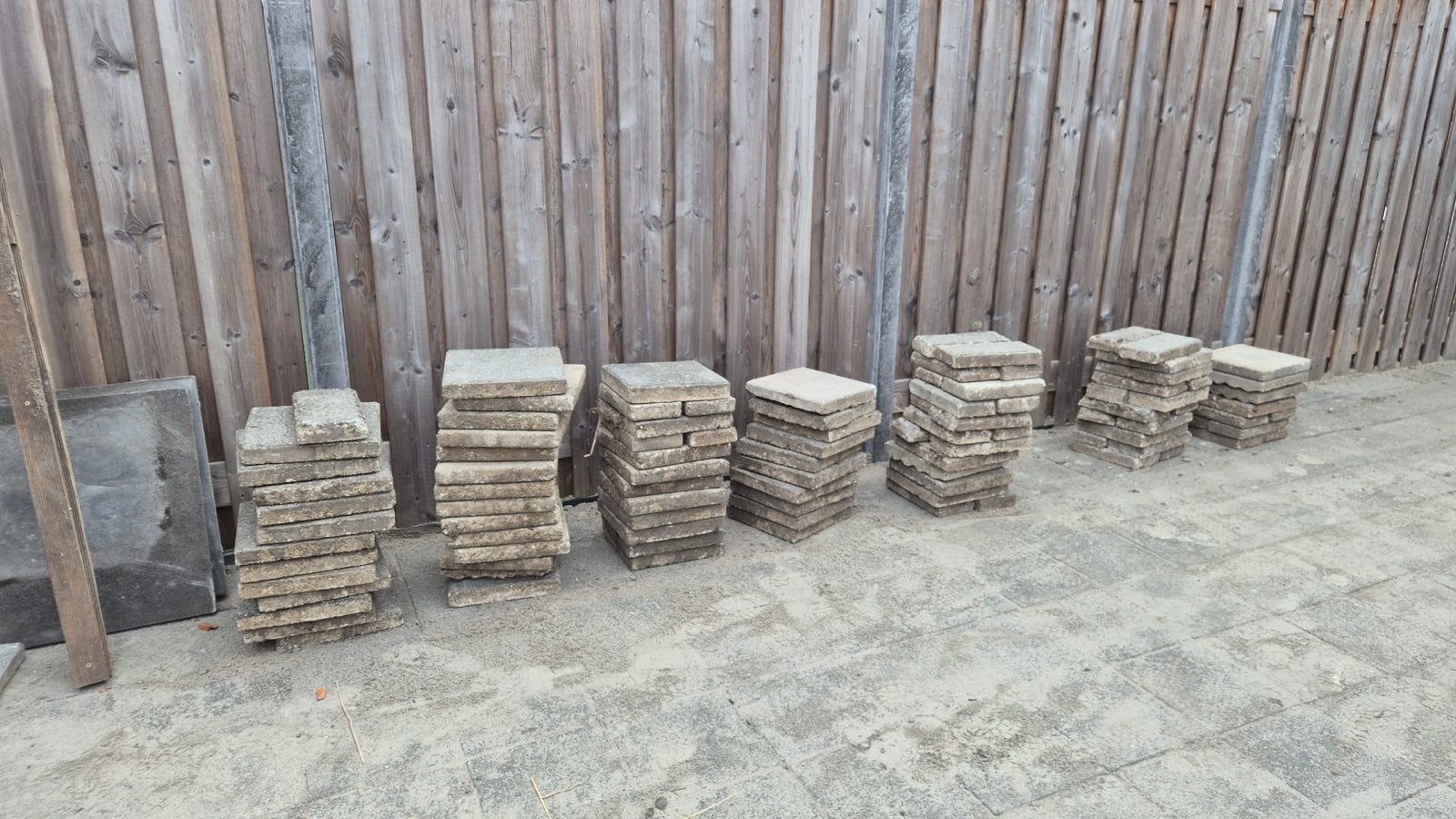 Gebruikte terrastegels - Ideaal voor tuin of pad, Tuin en Terras, Ophalen, Gebruikt, 10 m² of meer, Beton