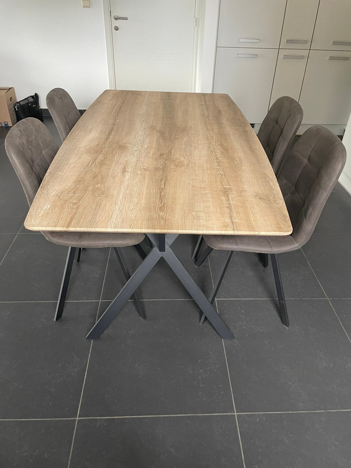 Tafel met 4 stoelen, Ophalen, 50 tot 100 cm, Zo goed als nieuw, 150 tot 200 cm