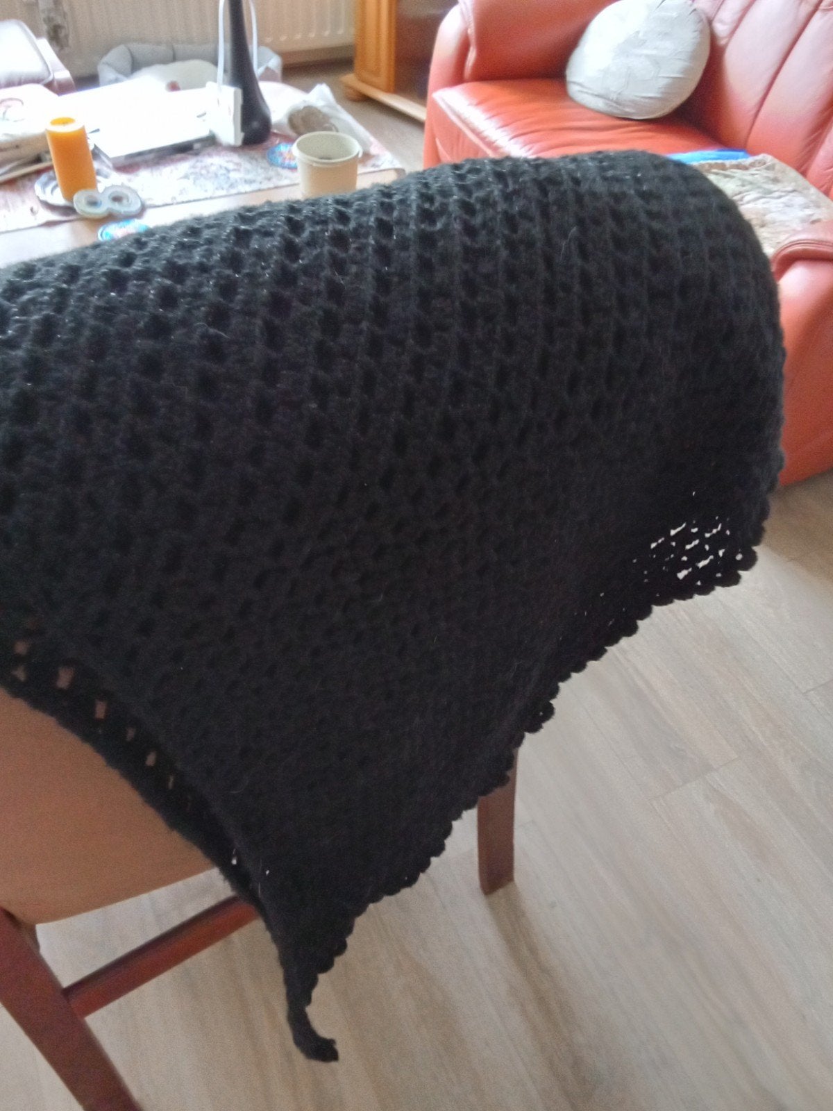 Nieuwe zwarte wollen stola met zilveren gloed, Kleding | Dames, Ophalen of Verzenden, Nieuw