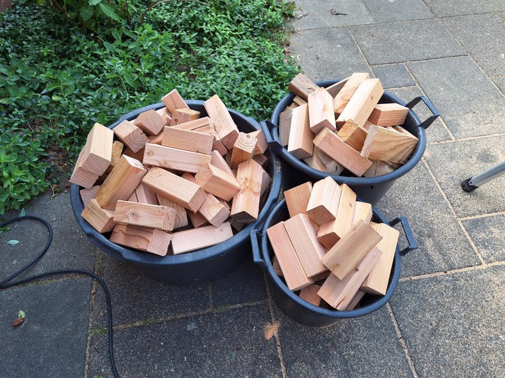 Schoon Douglas Haardhout / stookhout, Tuin en Terras, Haardhout, Minder dan 3 m³, Ophalen, Overige houtsoorten, Blokken