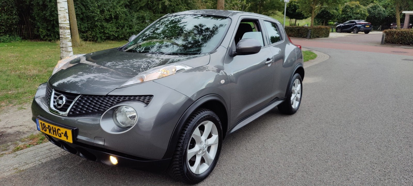 Nissan Juke 1.6 i 2011 Nw Banden APK 9-2027 Goed onderhouden, Euro 5, 1250 kg, Zwart, 4 cilinders