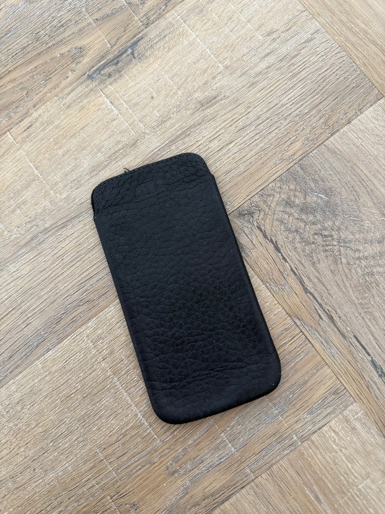 Heel goed zwart leer Sena Heritage iPhone SE hoes sleeve, Ophalen of Verzenden, Zo goed als nieuw, IPhone SE (2022), Zwart