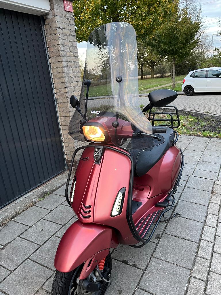 Vespa sprint, Fietsen en Brommers, Scooters | Piaggio, Zo goed als nieuw, Overige modellen, Maximaal 45 km/u, Benzine, Ophalen