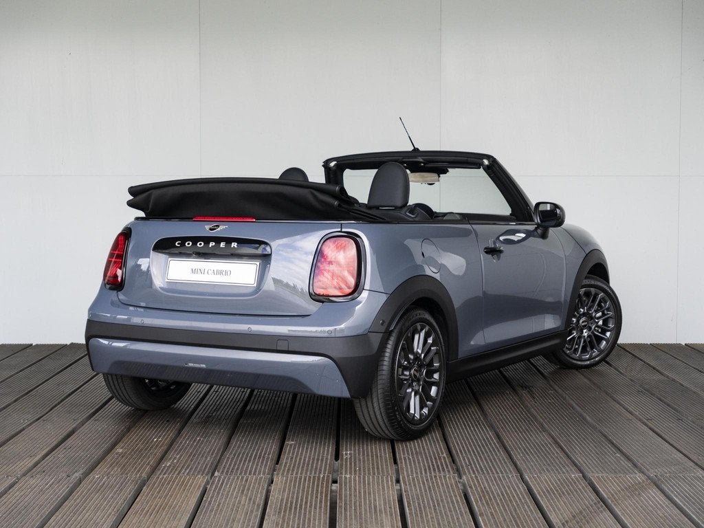 MINI Cabrio Cooper C | Classic + M pakket, 1998 cc, 15 km/l, Cabriolet, 4 stoelen