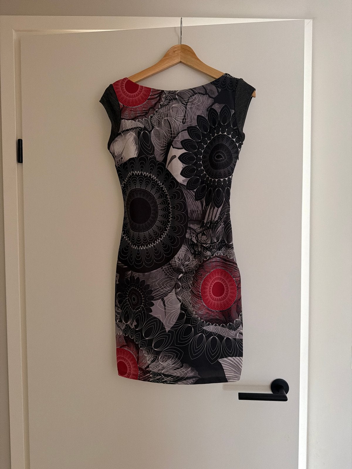 Desigual jurk met print - Maat M, Maat 38/40 (M), Meerkleurig, Ophalen of Verzenden, Zo goed als nieuw