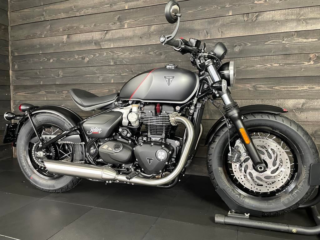 Triumph BONNEVILLE BOBBER SATIN MINERAL (bj 2026), Chopper, Bedrijf, Meer dan 35 kW, 1200 cc