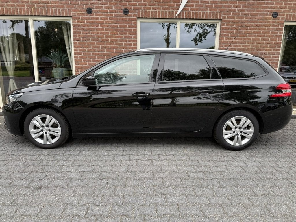 Peugeot 308 SW 1.2 PureT.Blue L. Ex PANO / CAMERA / D-RIEM V, Auto's, Stof, Gebruikt, 1199 cc, Origineel Nederlands