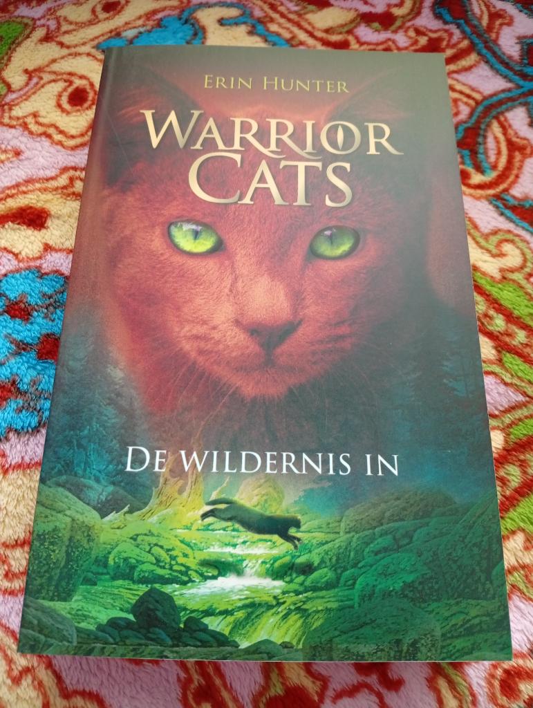 Warrior Cats De wildernis - serie 1 deel 1 - Erin Hunter, Boeken, Ophalen of Verzenden, Zo goed als nieuw, Erin Hunter
