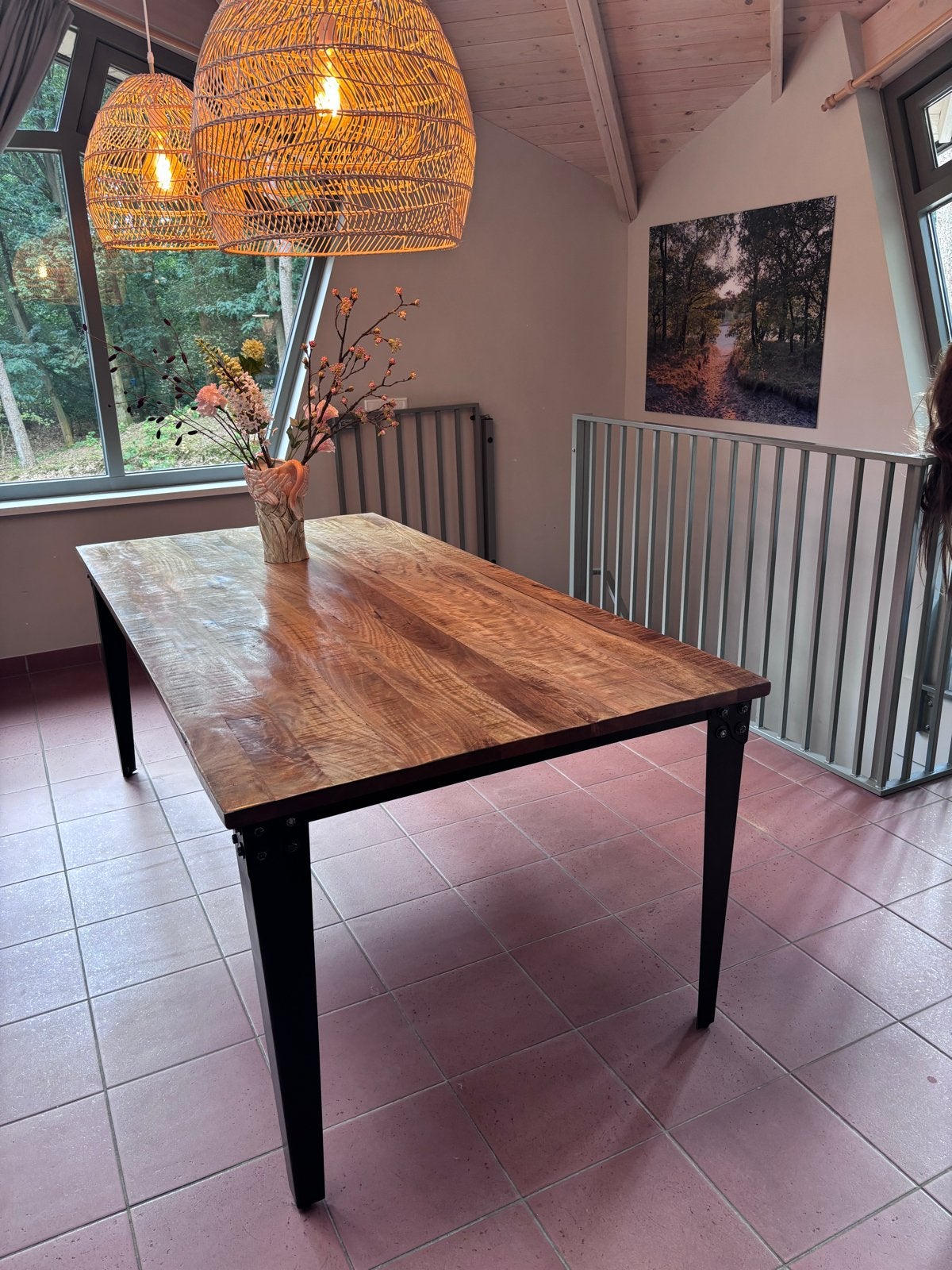 Eettafel mango hout industrieel, z.g.a.n., 6-8 personen, Ophalen, 200 cm of meer, 50 tot 100 cm, Zo goed als nieuw