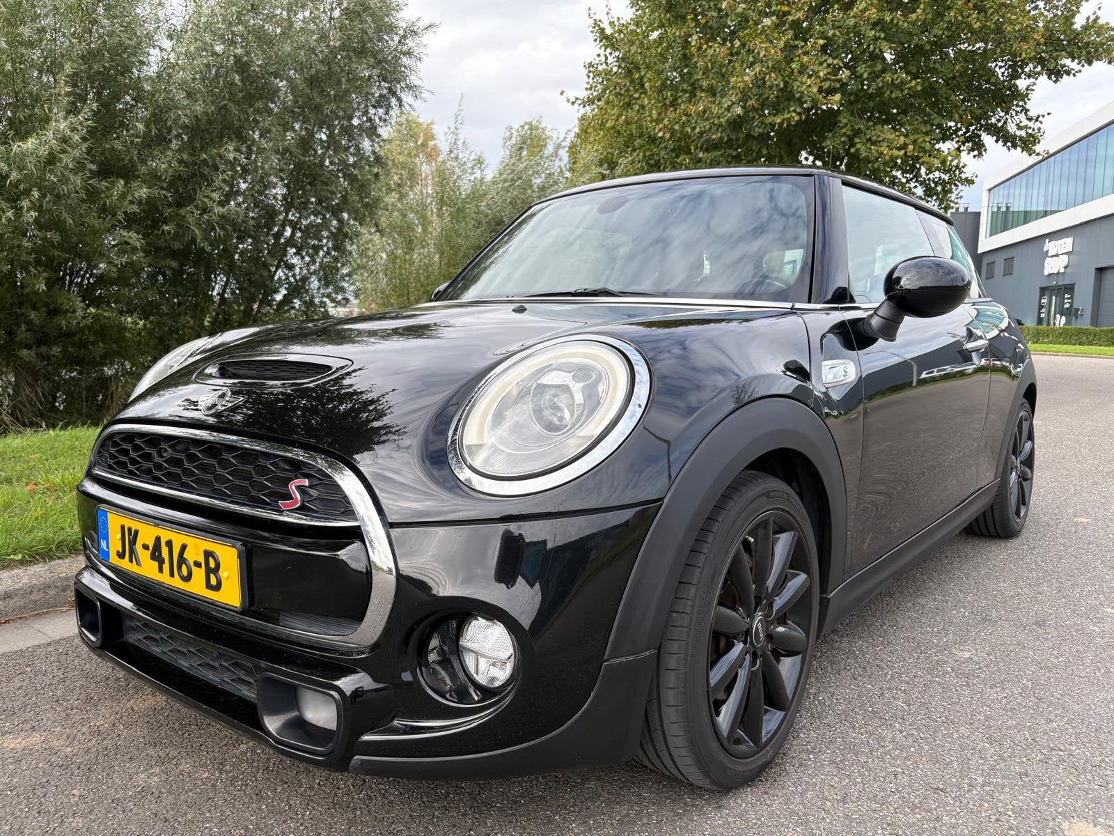 Mini 2.0 Cooper S 2015 Zwart, Voorwielaandrijving, Zwart, Automatische klimaatregeling, 4 stoelen