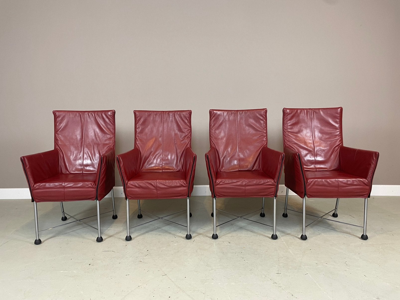 4 Montis Chaplin eetkamerstoelen Gerard van den Berg ZGAN, Huis en Inrichting, Stoelen, Ophalen, Zo goed als nieuw, Vier, Leer