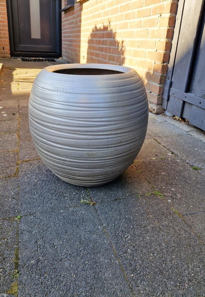 Mooie grote Bloempot, Tuin en Terras, Bloempotten, Ophalen, Rond, Zo goed als nieuw, Balkon
