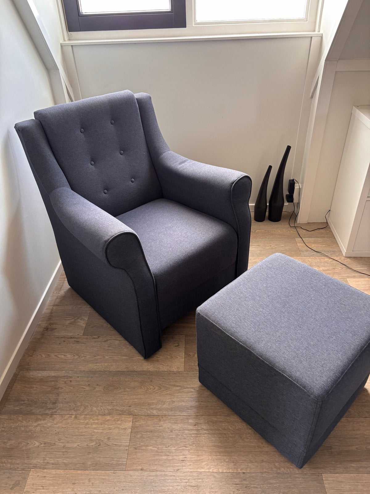 Comfortabele fauteuil met poef - blauw., Ophalen, Zo goed als nieuw, Stof, 75 tot 100 cm