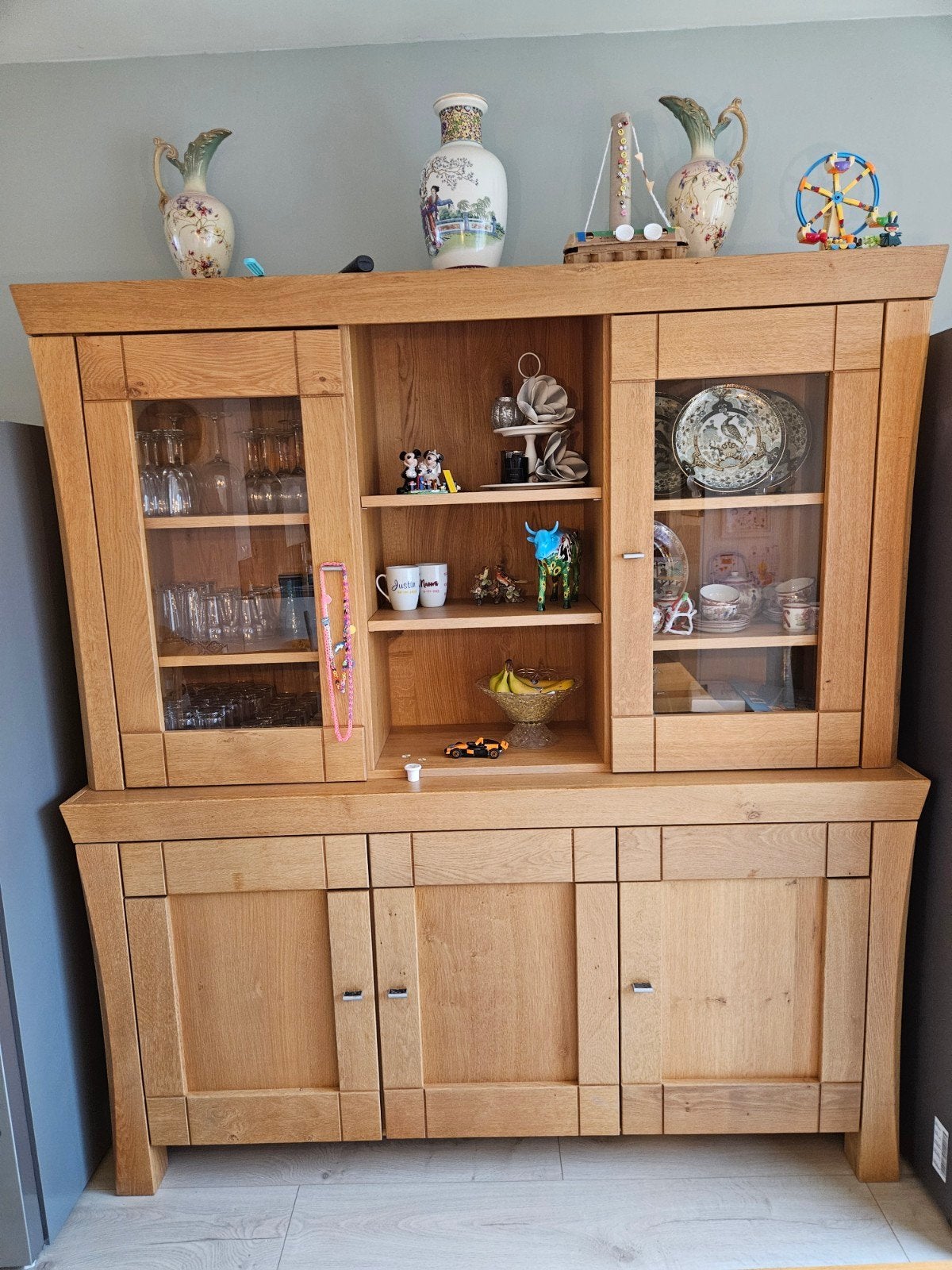 Eikenhouten dressoir/vitrinekast met 3 lades en 5 deuren, Huis en Inrichting, Kasten | Dressoirs, Gebruikt, 150 tot 200 cm, 25 tot 50 cm
