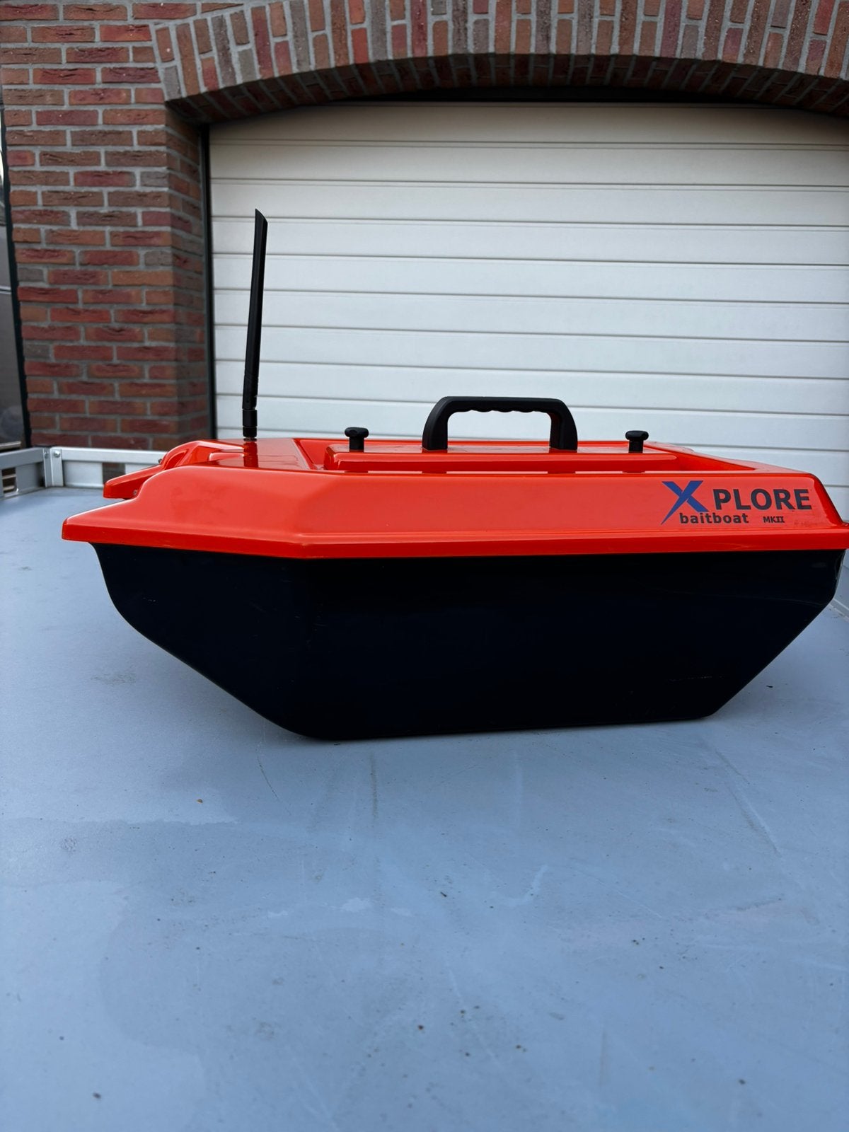 Xplorer mk2 baitboat met dragonfly pro5, Ophalen, Zo goed als nieuw