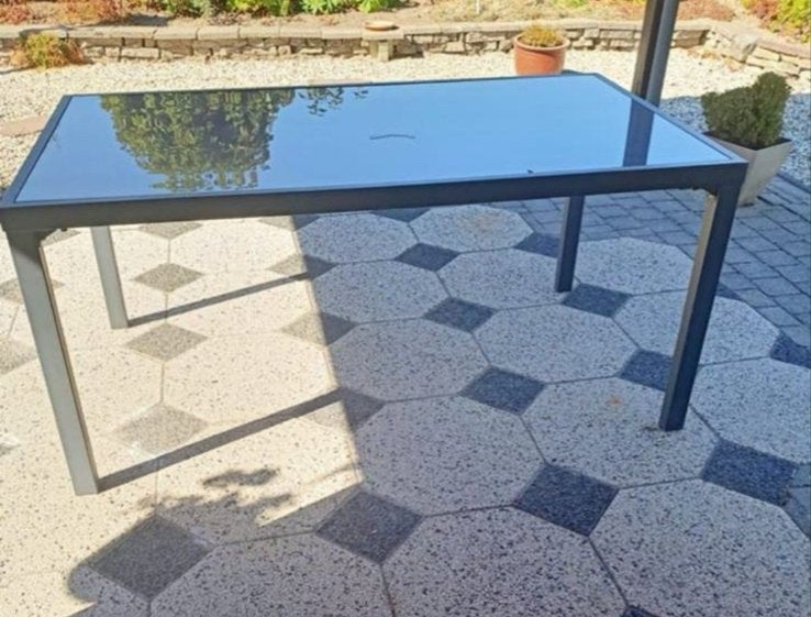 Gratis tuintafel: moet dit weekend weg!, Ophalen, Zo goed als nieuw, Rechthoekig